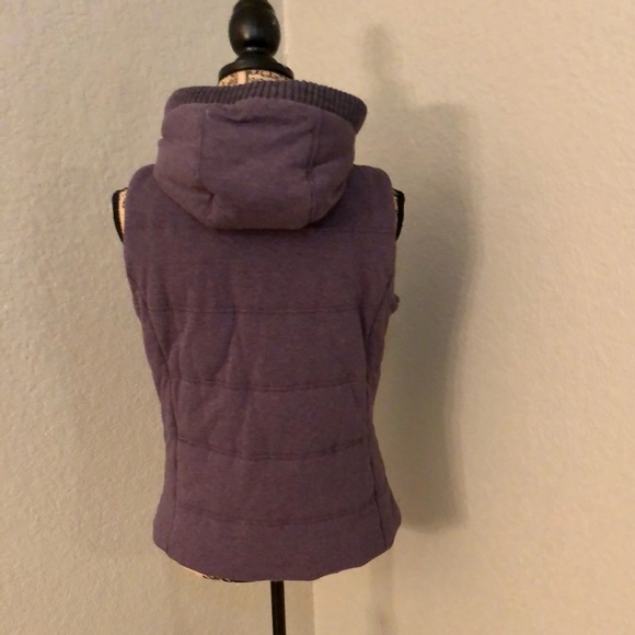 The North Face Women's Medium Vest - Picture 7 of 10